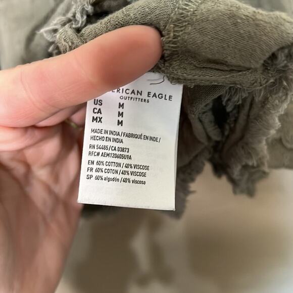 American eagle Longsleeve tiered olive green blouse Size Medium - Picture 3 of 7